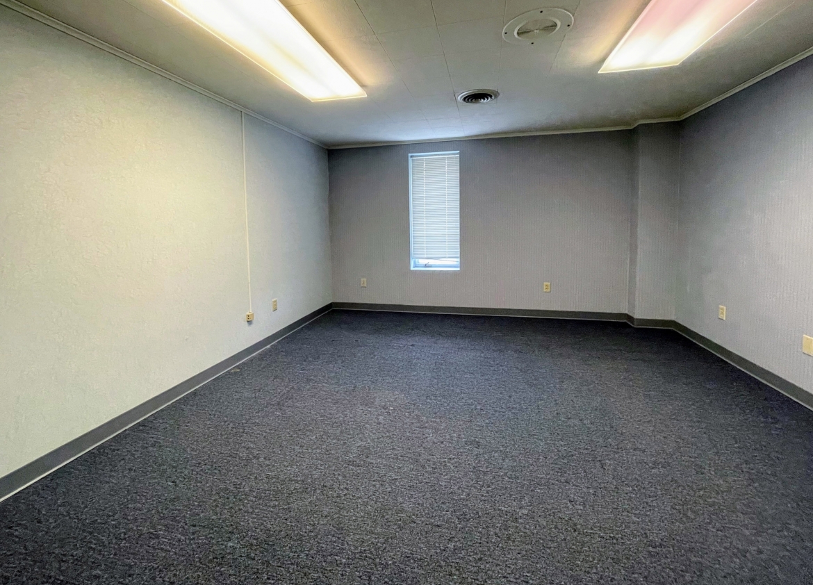 1107-Centre-Office-Space-5-scaled.jpg